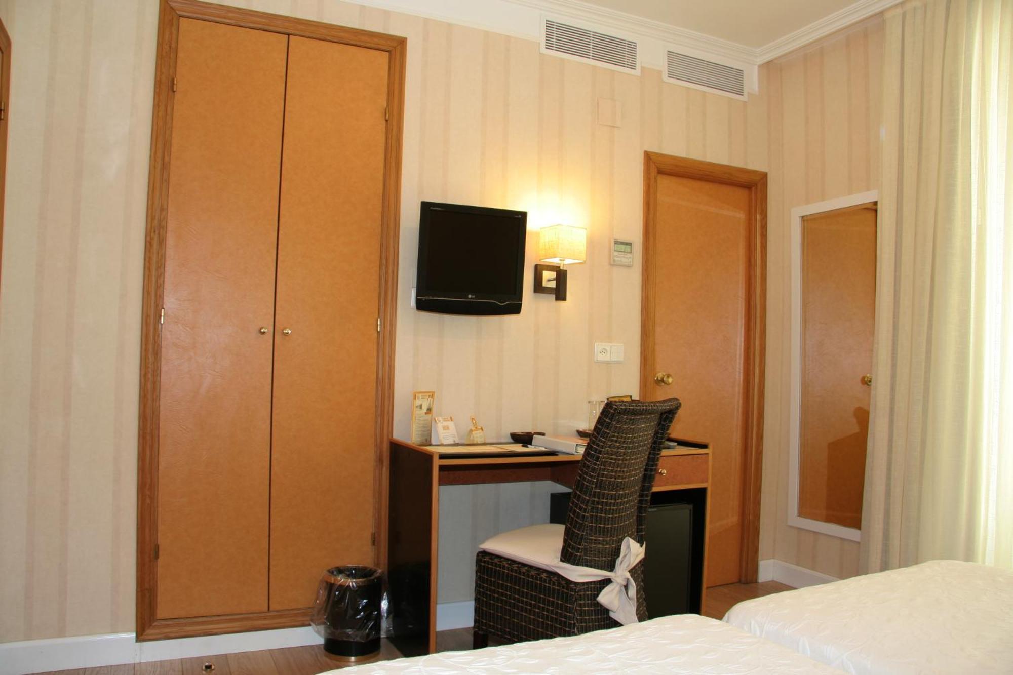 Hostal Paris Valladolid Dış mekan fotoğraf