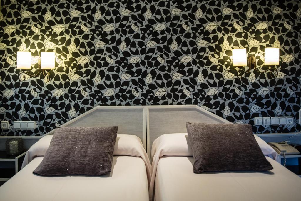 Hostal Paris Valladolid Dış mekan fotoğraf