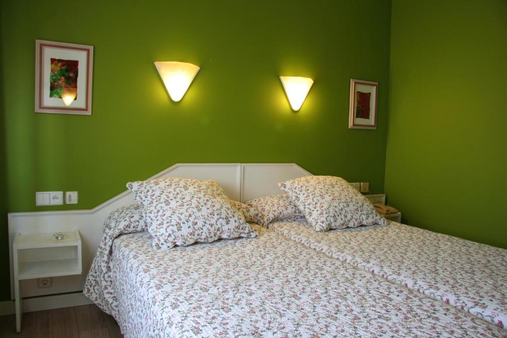 Hostal Paris Valladolid Oda fotoğraf